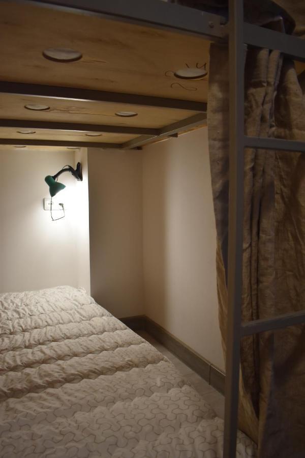 Sleep Studio Hostel Jerevan Buitenkant foto