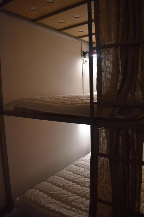Sleep Studio Hostel Jerevan Buitenkant foto