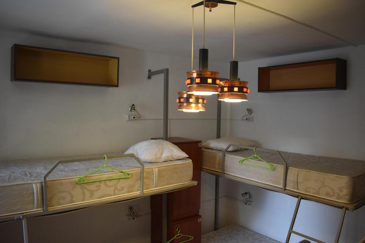 Sleep Studio Hostel Jerevan Buitenkant foto